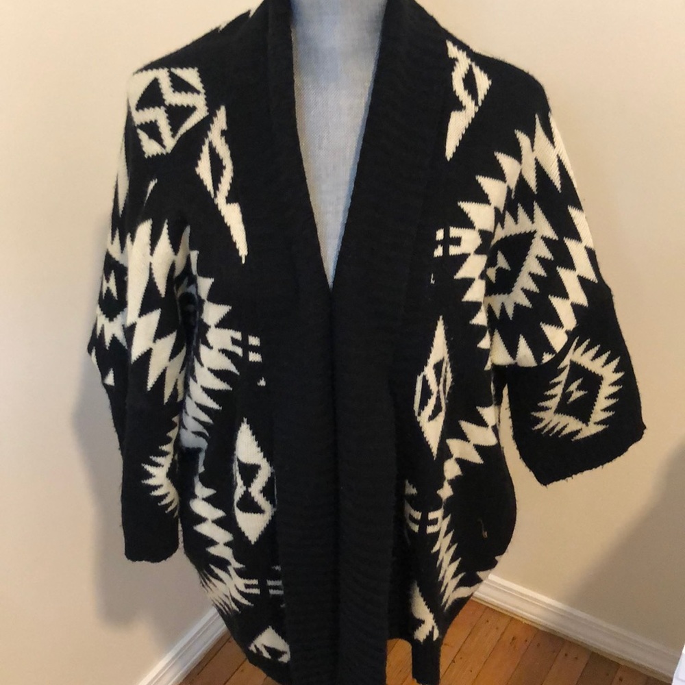 Comfy over sized cardigan ❄️